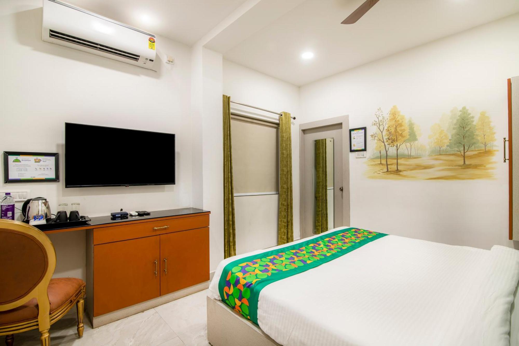 Treebo Moon Waalk Hotel บูบันเนสชวาร์ ภายนอก รูปภาพ